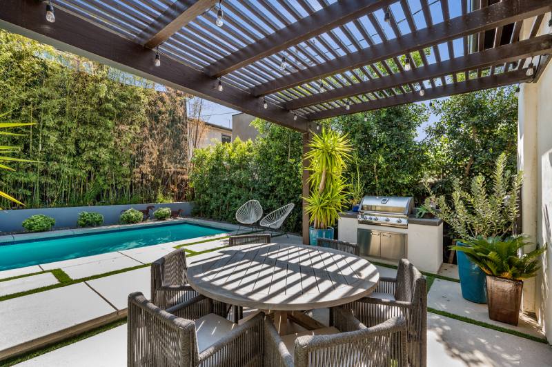 Why East Bay Homeowners Are Choosing Pavers for Patio and Driveway Remodels